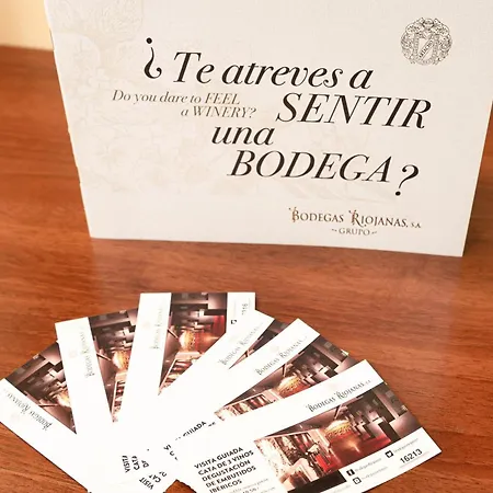 Uribe-enea Casa Sola Con Amplio Patio En Con Visita A Bodega, Siempre Sujeta A Disponibilidad 펜션 *