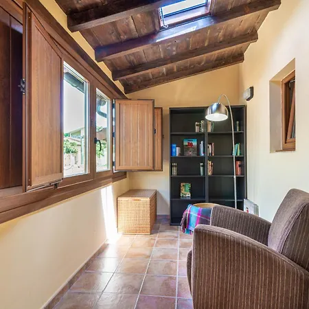 Uribe-enea Casa Sola Con Amplio Patio En Con Visita A Bodega, Siempre Sujeta A Disponibilidad *