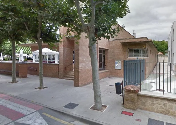 Semesterbostad Uribe-enea Casa Sola Con Amplio Patio En Con Visita A Bodega, Siempre Sujeta A Disponibilidad Elciego