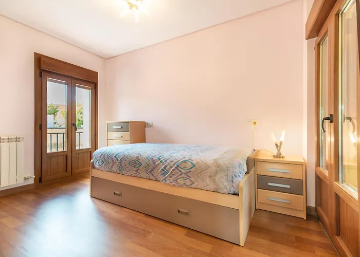 Uribe-enea Casa Sola Con Amplio Patio En Con Visita A Bodega, Siempre Sujeta A Disponibilidad Semesterbostad