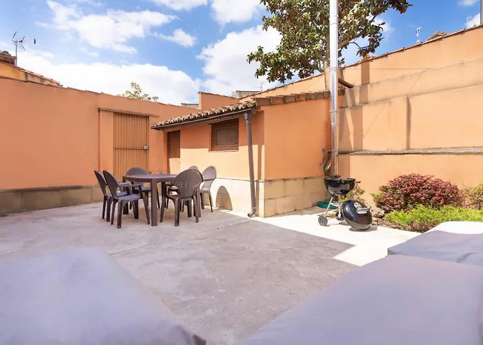 Semesterbostad Uribe-enea Casa Sola Con Amplio Patio En Con Visita A Bodega, Siempre Sujeta A Disponibilidad *