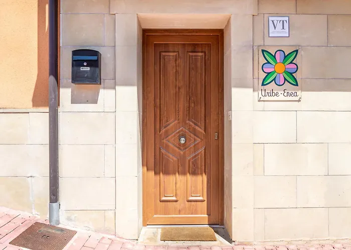 Uribe-enea Casa Sola Con Amplio Patio En Con Visita A Bodega, Siempre Sujeta A Disponibilidad Semesterbostad