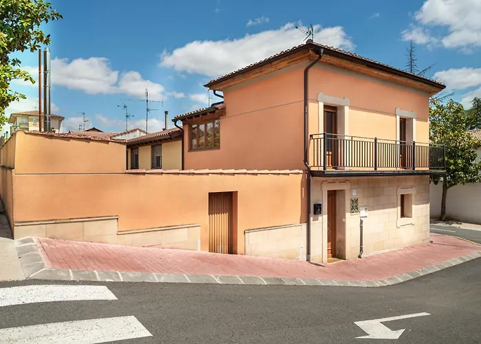 Uribe-enea Casa Sola Con Amplio Patio En Con Visita A Bodega, Siempre Sujeta A Disponibilidad Semesterbostad Elciego